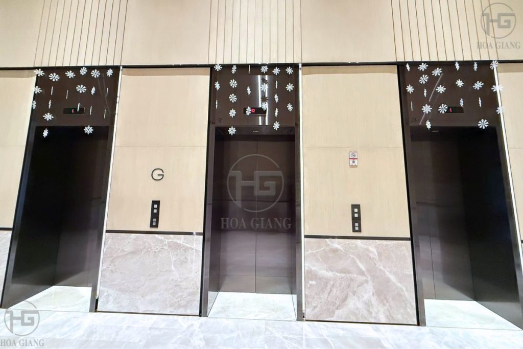 Inox ốp thang máy cao cấp tại Grand Marina Saigon - Dự án do Hoa Giang thực hiện