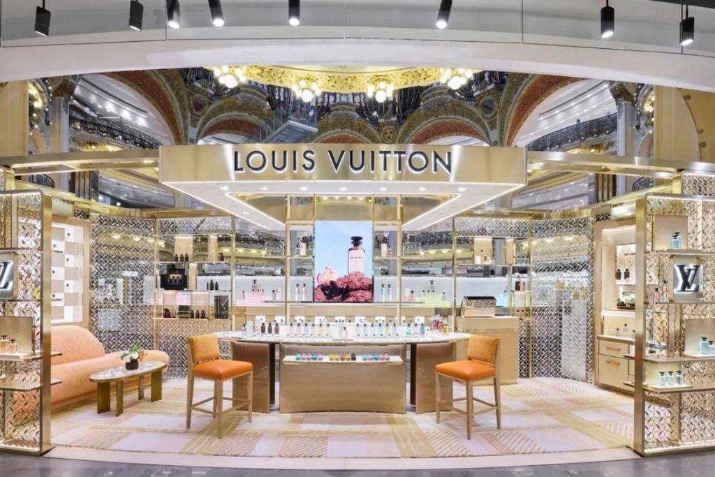 Không gian cửa hàng Louis Vuitton